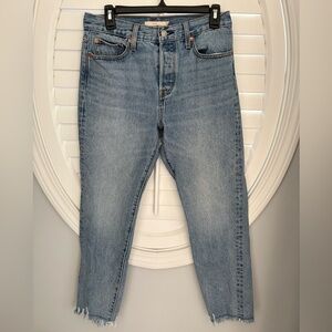 Levi’s women’s wedgie button fly denim jeans size 28